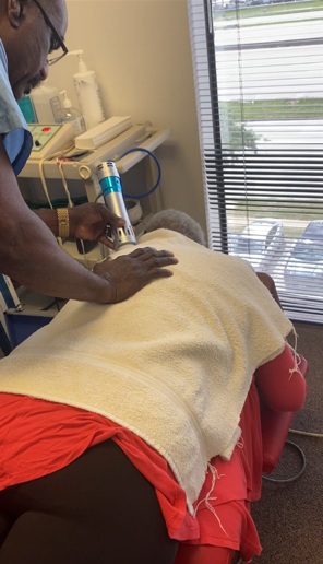 Chiropractic neck adjustment in Houston Texas